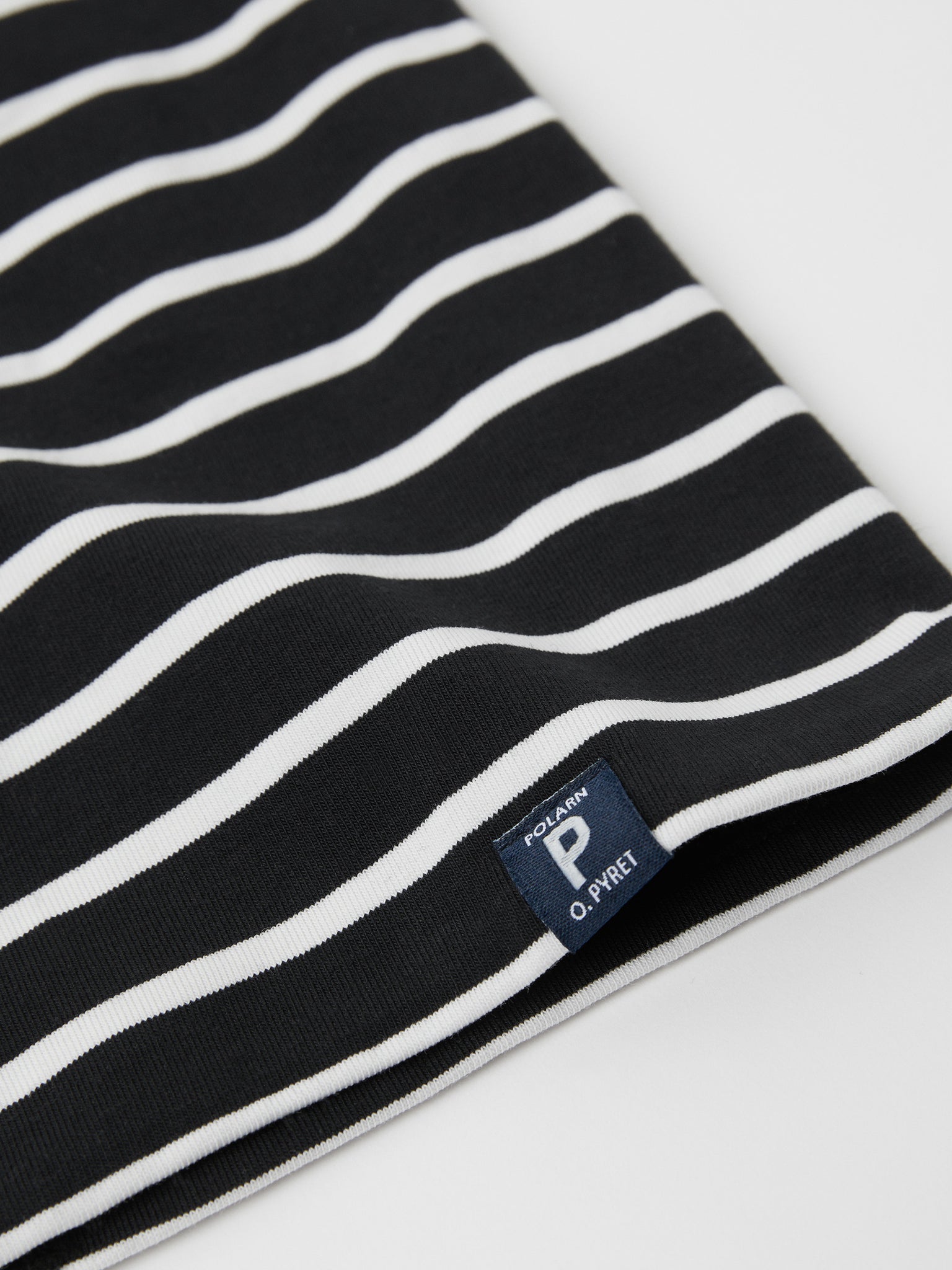 Discover this Kids Black Striped Neckwarmer from the Polarn O. Pyret kidswear collection. Designed to last at least 3 children. Shop at PO.P Today