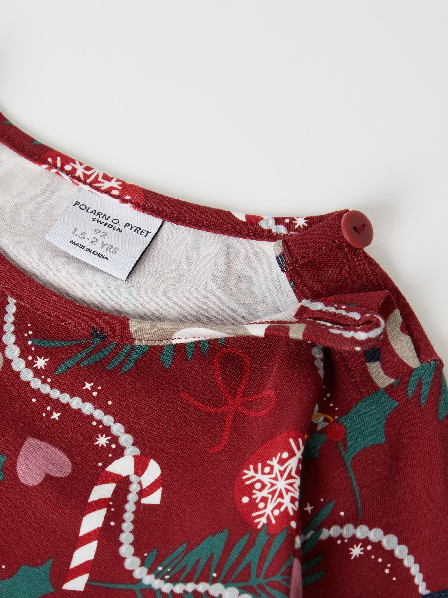 Reindeer Pocket Christmas Kids Top from the Polarn O. Pyret kidswear collection. The best ethical kids clothes