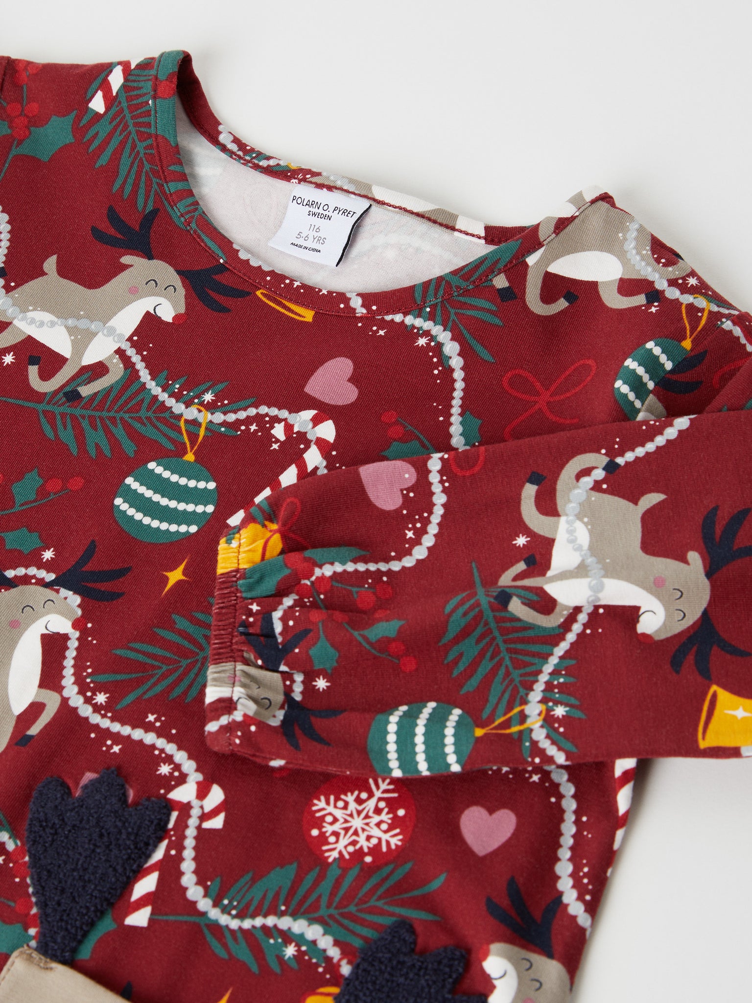 Reindeer Pocket Christmas Kids Top from the Polarn O. Pyret kidswear collection. The best ethical kids clothes