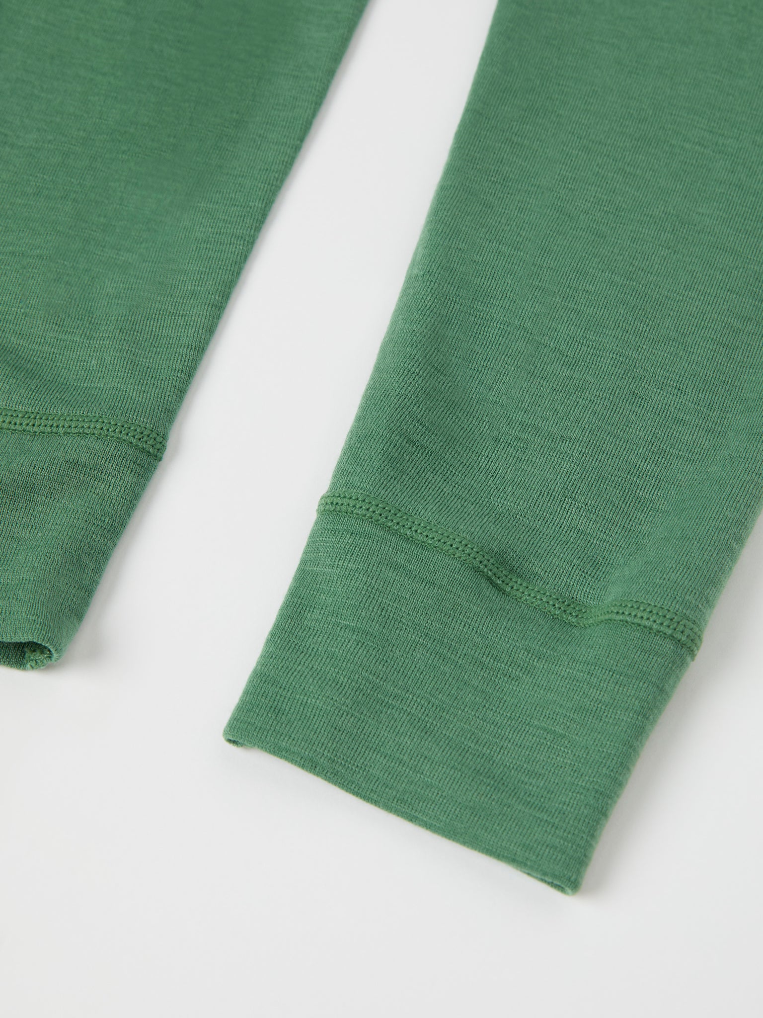 Green Thermal Merino Kids Leggings from the Polarn O. Pyret kidswear collection. Quality kids clothing made to last.