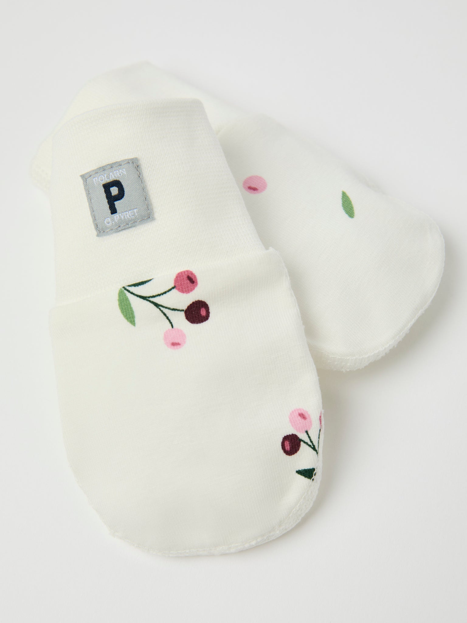 Floral Print Cotton Baby Mittens from the Polarn O. Pyret baby collection. Nordic kids clothes made from sustainable sources.