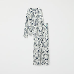 Moomin Print Adult Pyjamas from the Polarn O. Pyret adult collection. Nordic kids clothes made from sustainable sources.