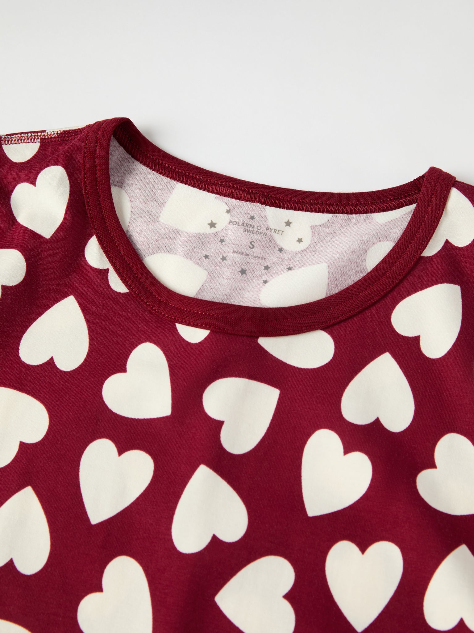 Organic Cotton Heart Print Adult Nightdress from the Polarn O. Pyret kidswear collection. Clothes made using sustainably sourced materials.