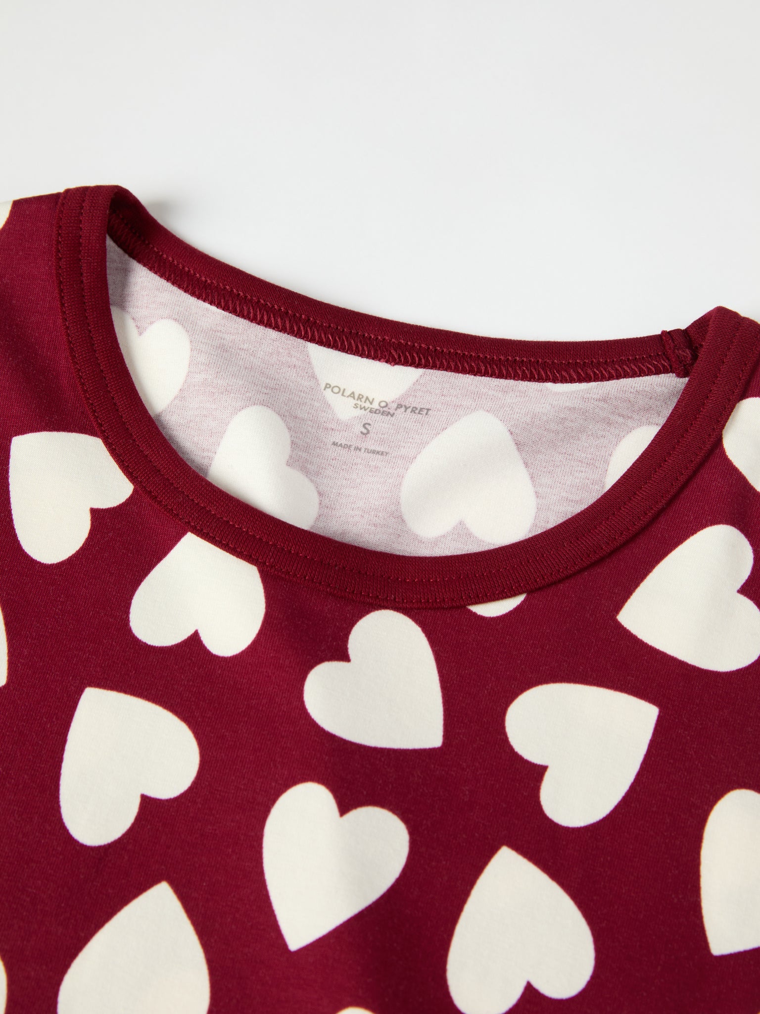 Heart Print Adult  Pyjamas from the Polarn O. Pyret adult collection. Nordic kids clothes made from sustainable sources.