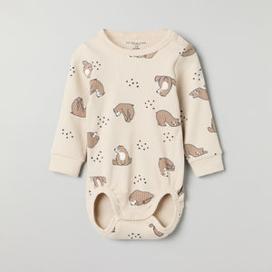 Bear Print Ribbed Babygrow from the Polarn O. Pyret baby collection. Nordic kids clothes made from sustainable sources.