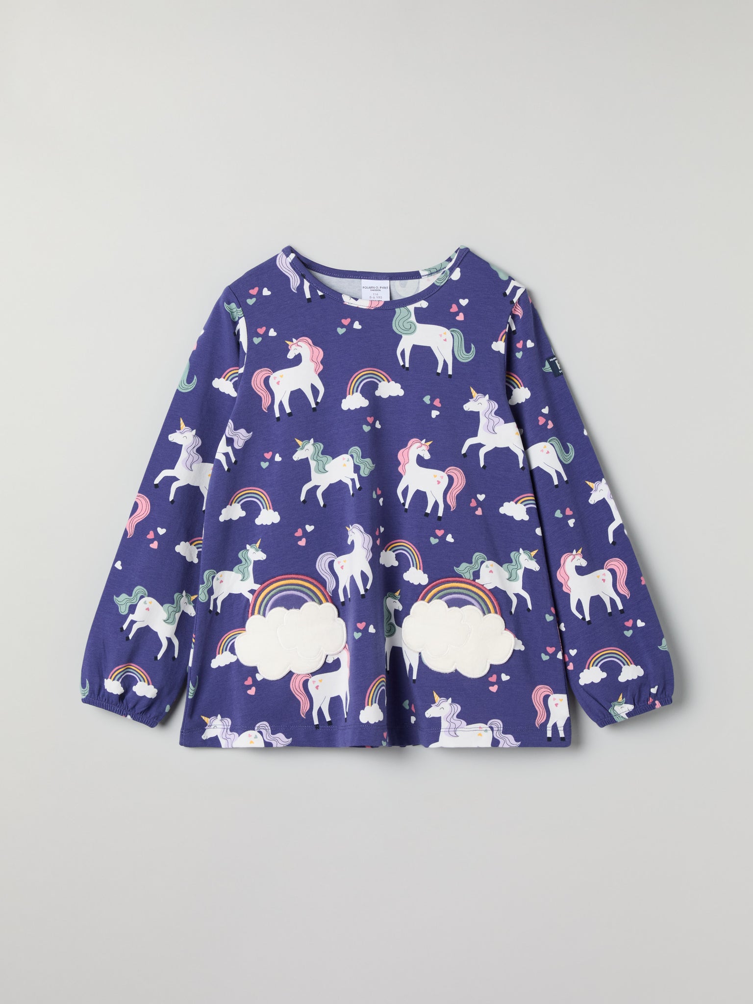 Unicorn Cloud Pocket Kids Top from Polarn O. Pyret kidswear. Nordic kids clothes made from sustainable sources.