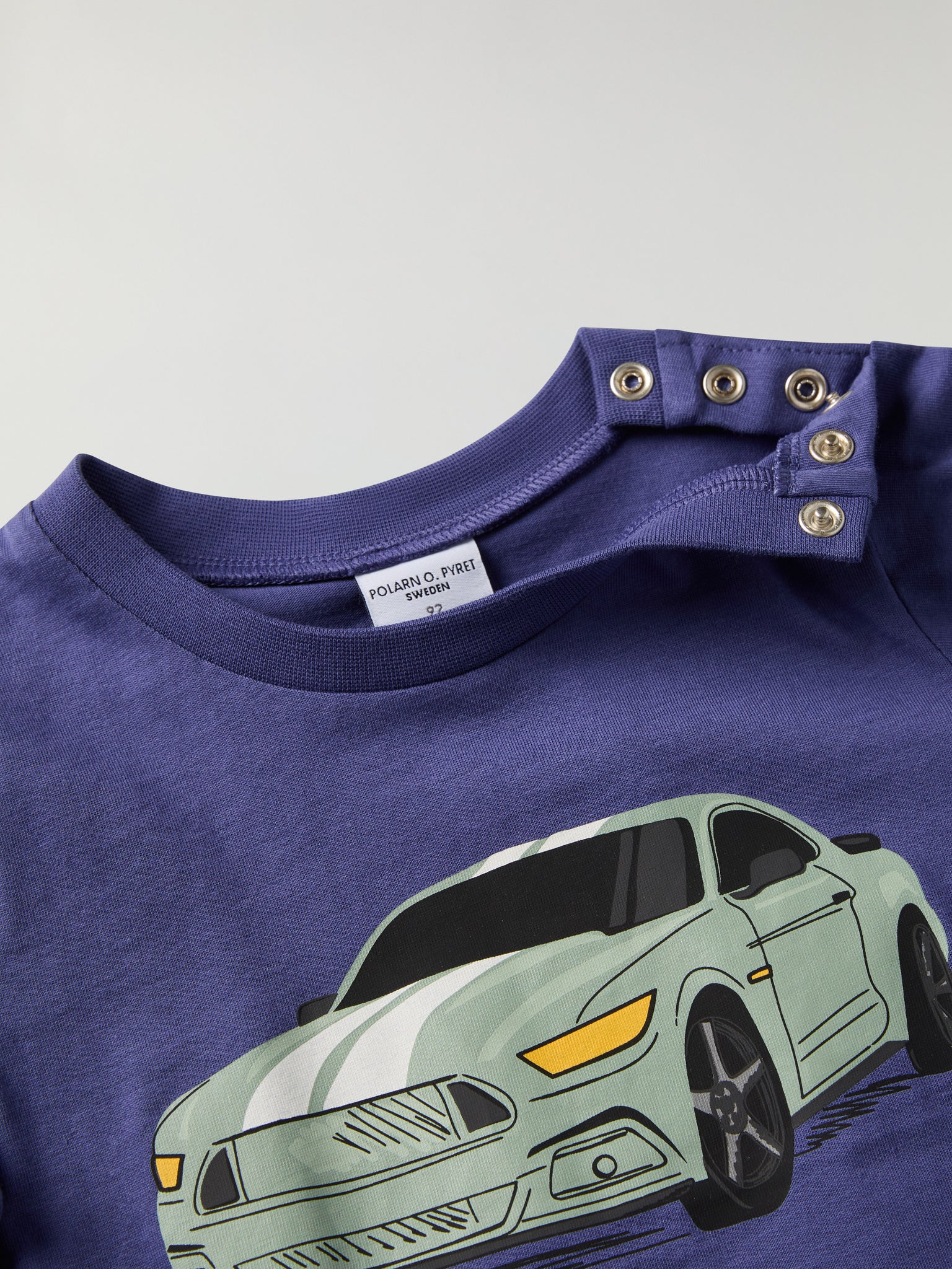 Organic Cotton Kids Car Print T-shirt from Polarn O. Pyret kidswear. Clothes made using sustainably sourced materials.