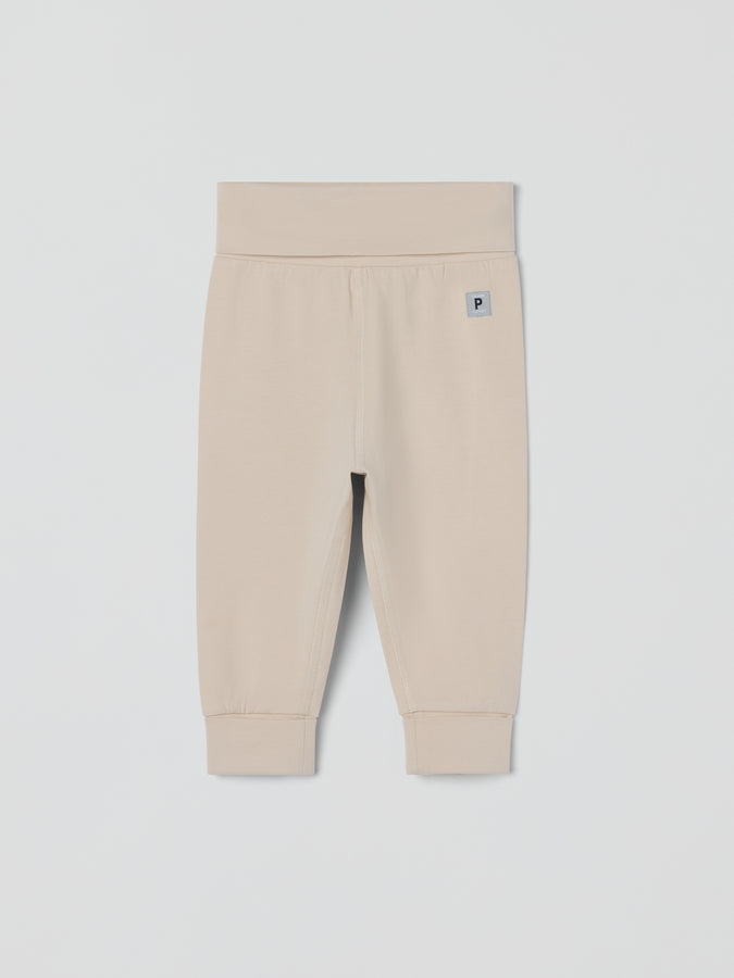 Soft Beige Baby Leggings from the Polarn O. Pyret baby collection. Nordic kids clothes made from sustainable sources.